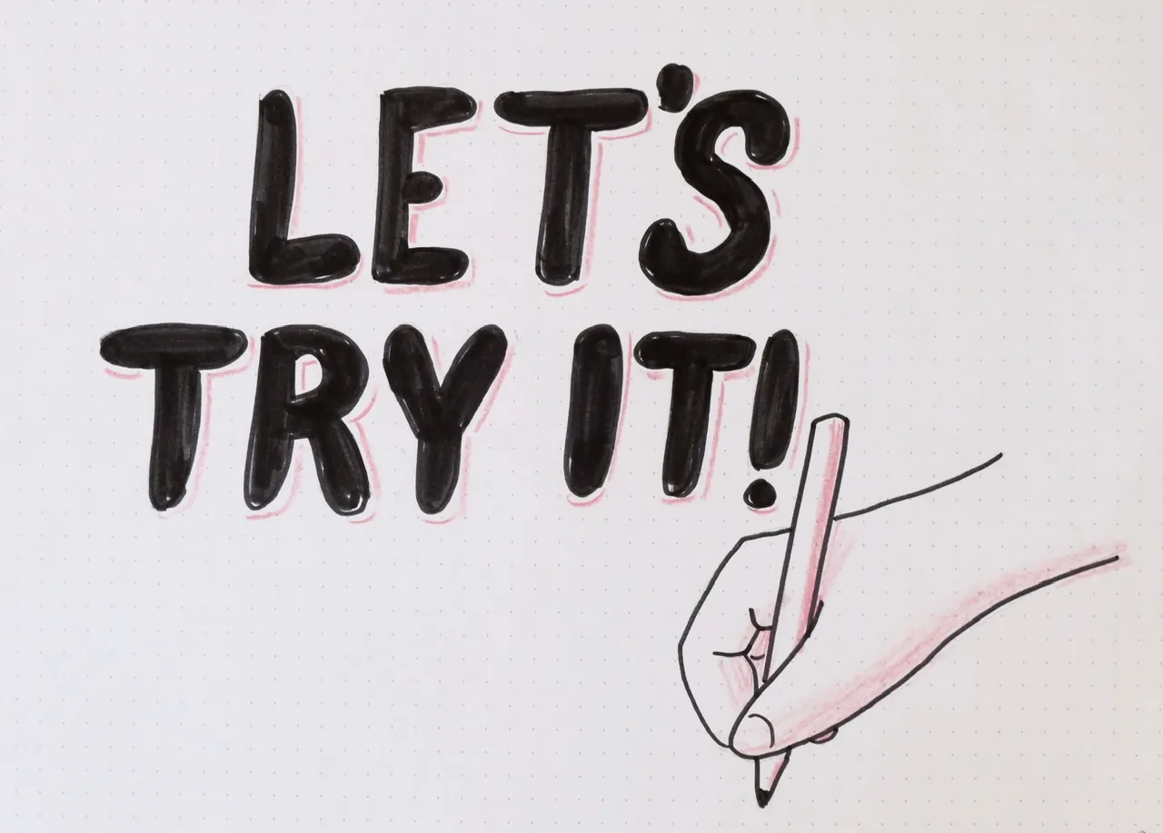 hand dawn lettering let's try it